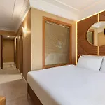Wyndham Old *