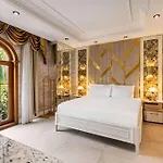 Wyndham Old Hotel *